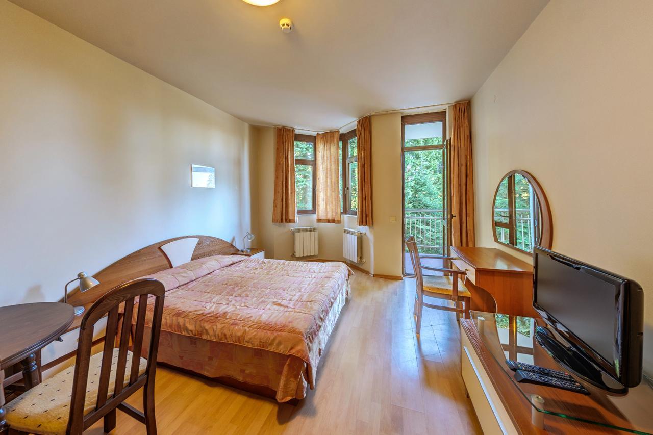 Flora Hotel - Apartments Borowec Zewnętrze zdjęcie