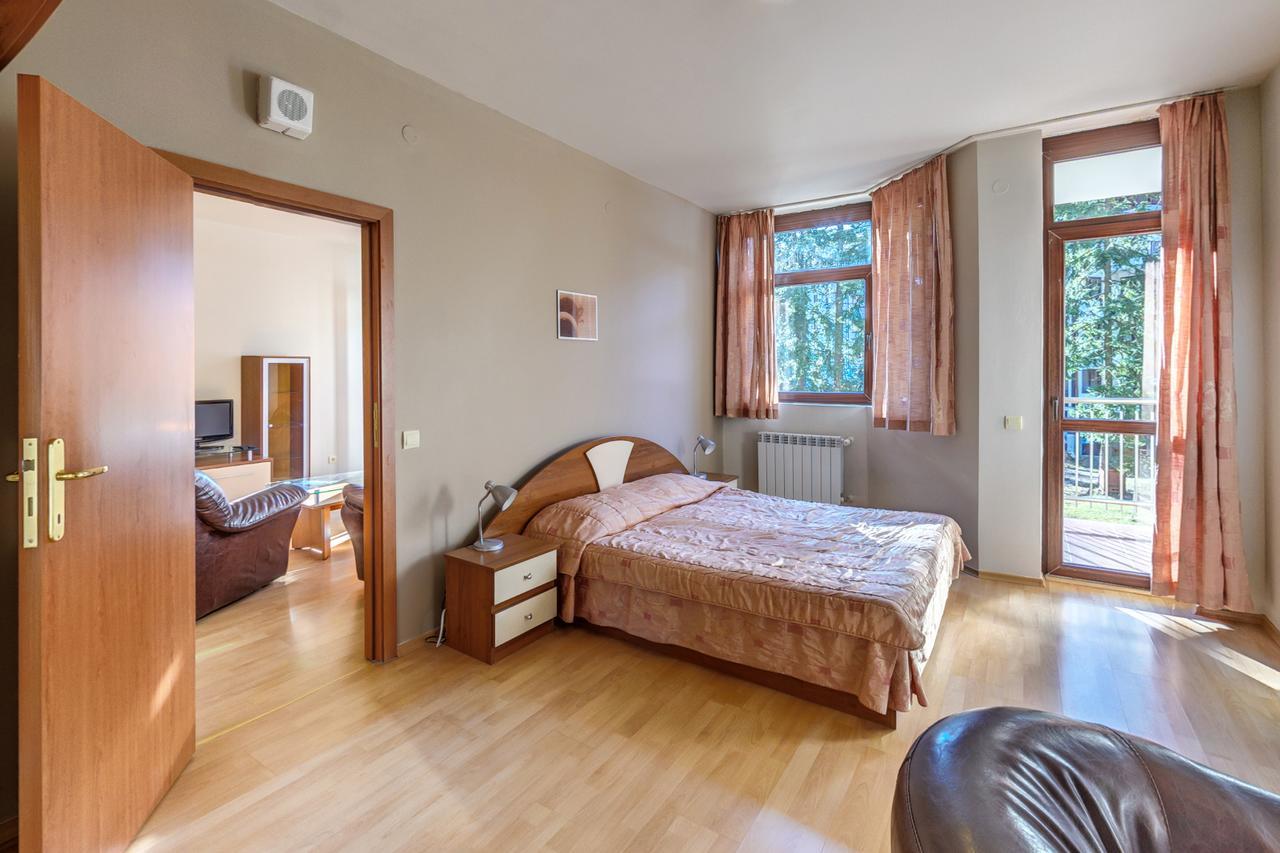 Flora Hotel - Apartments Borowec Zewnętrze zdjęcie
