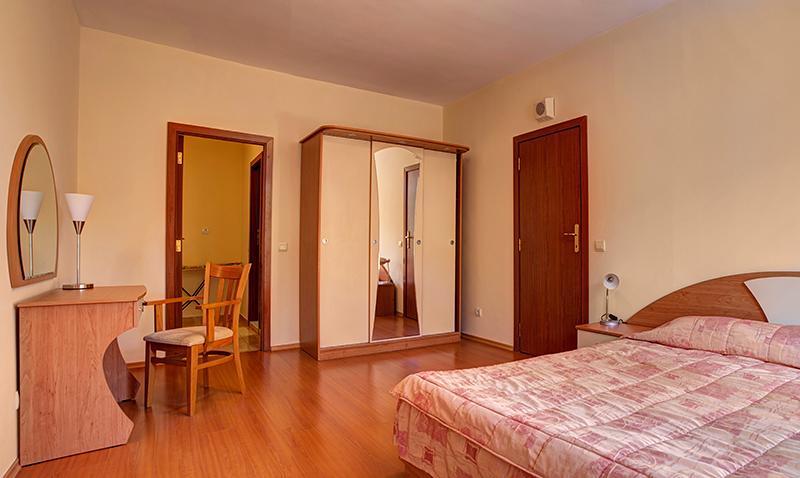 Flora Hotel - Apartments Borowec Zewnętrze zdjęcie