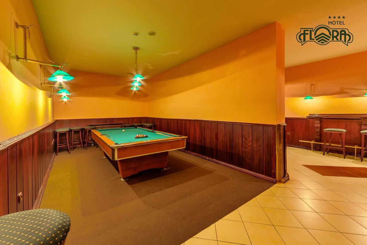 Flora Hotel - Apartments Borowec Zewnętrze zdjęcie